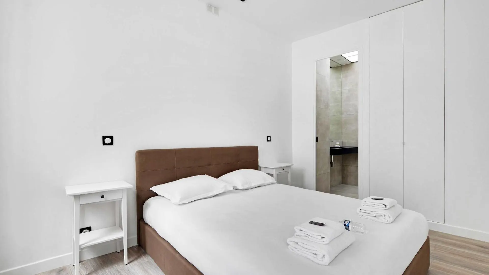 Apartment Superb With Hammam -4br-12p- Bastille Paris